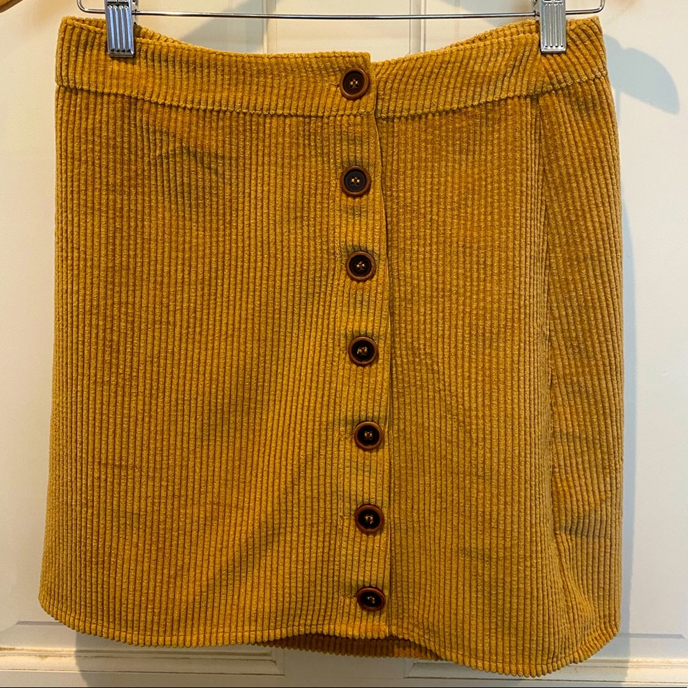 Impeccable Pig Mustard light weight corduroy skirt